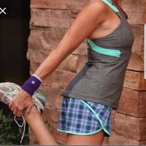 Lululemon Athletica Speed Short Activewear River Rock/Oasis Ombre Plaid Size 6